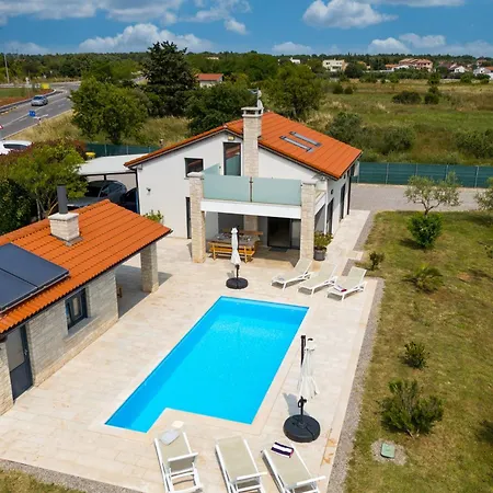 Sea View With Pool - Happy Casa de Férias Pula