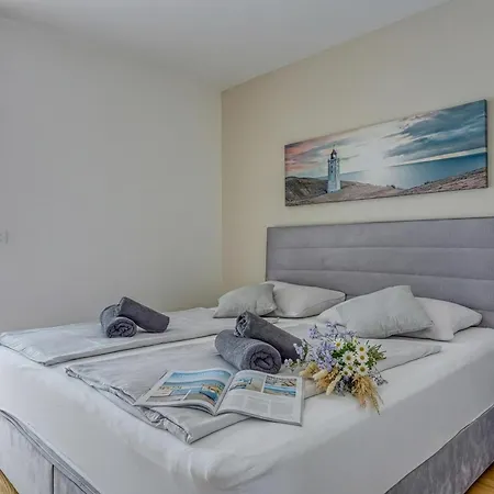 Tatil Evi Sea View Maria With Pool - Happy Pula