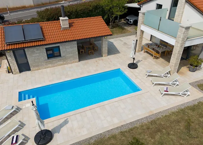 Σπίτι διακοπών Sea View With Pool - Happy