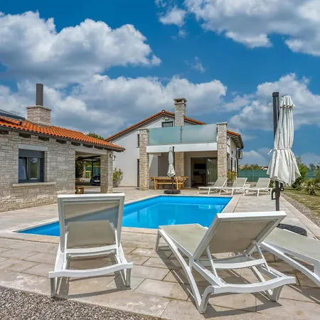 Sea View With Pool - Happy Casa de Férias Pula