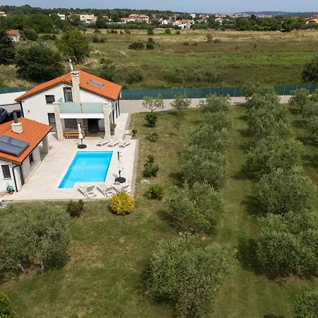 Sea View With Pool - Happy Casa de Férias Pula