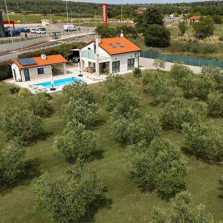 Casa de Férias Sea View With Pool - Happy